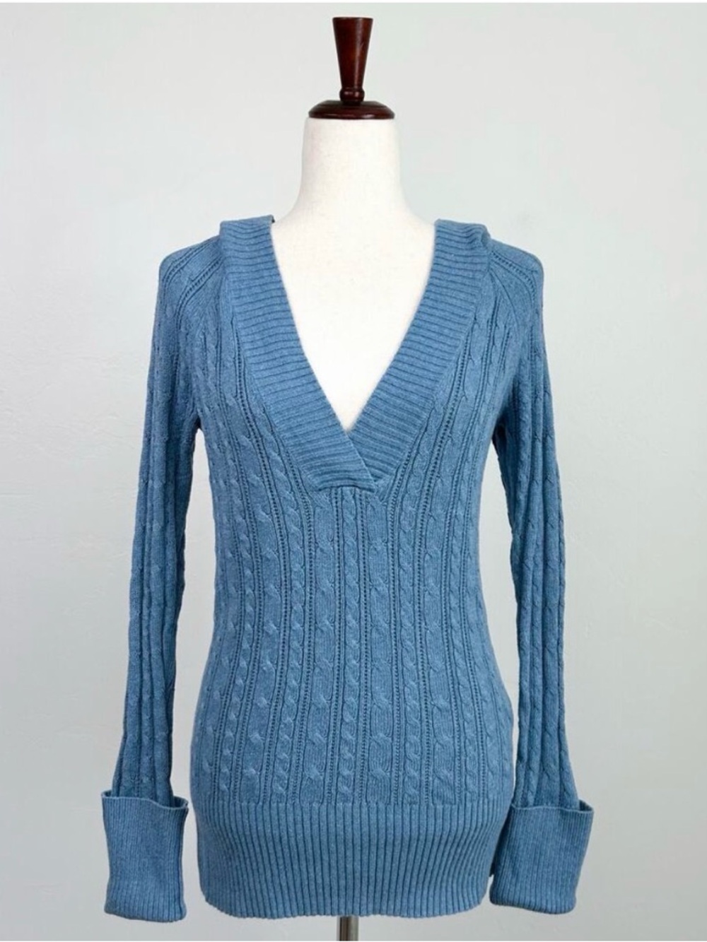 American Eagle Y2K Cable Knit Blue Long Sleeve Hoodie Deep V-Neck Sweater LARGE